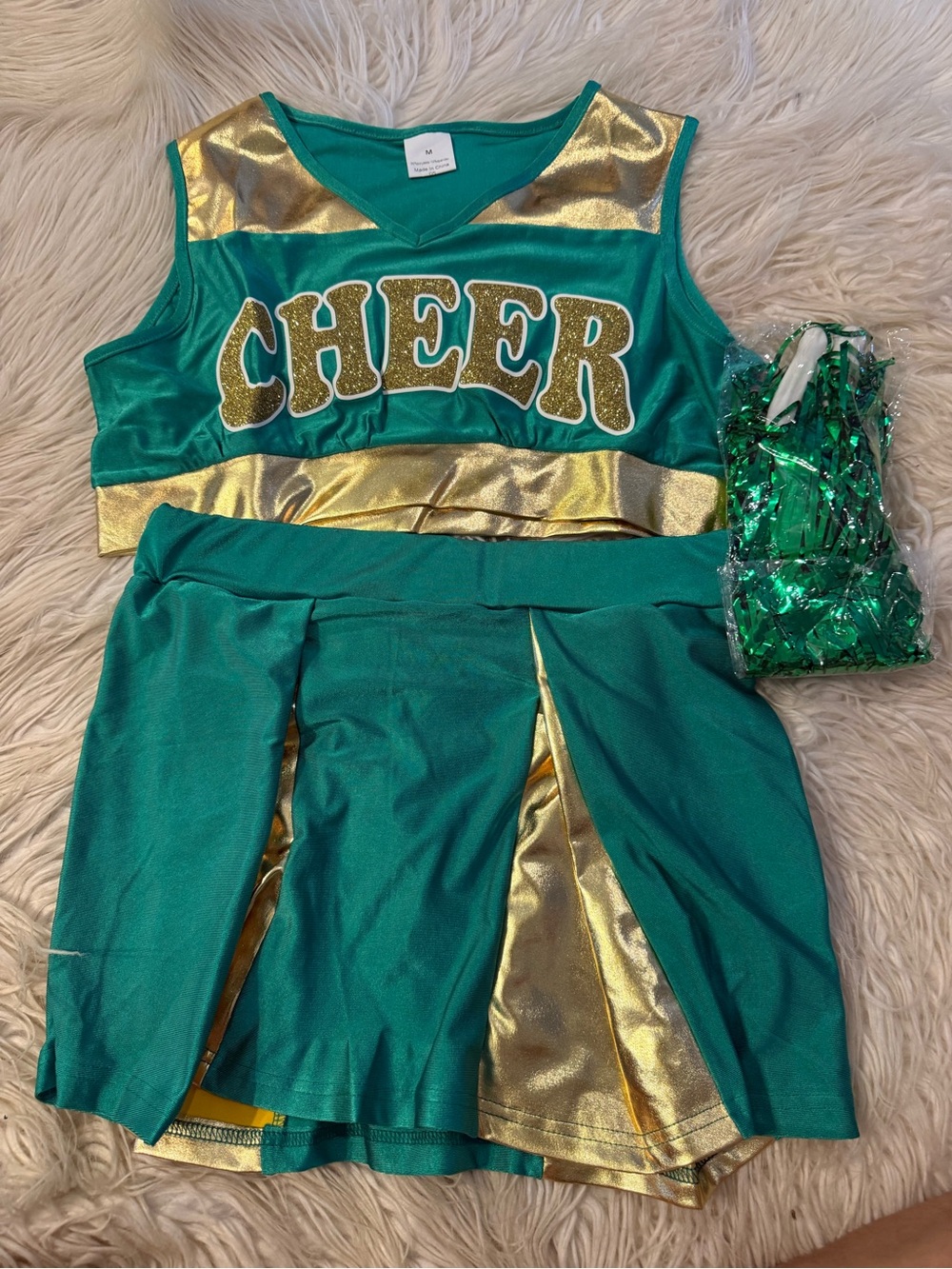 Women’s cheerleading costume